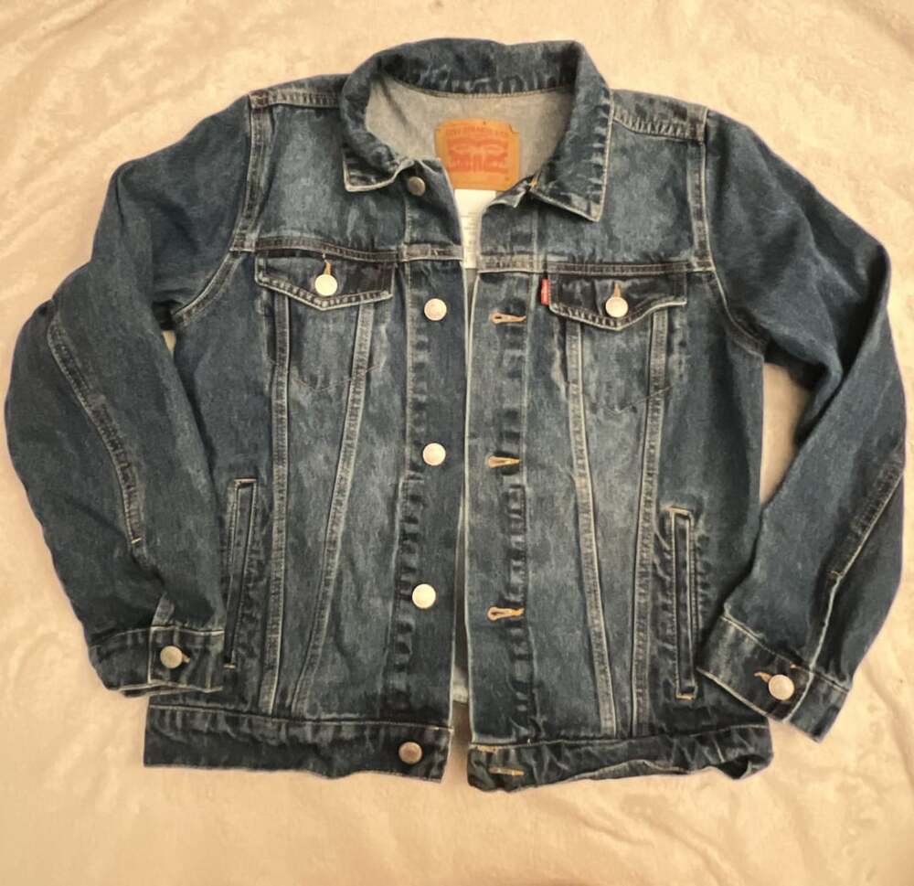 Levi's Trucker Jacket Size M Blue Denim